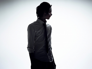 news-1411141345-c002