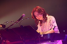 梶浦由記が8都市11公演を巡る全国ツアー、中野サンプラザよりスタート！