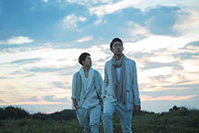 ツインボーカルユニット・REVALCYが、デビュー１周年の11月26日に記念ツイキャス番組配信決定！