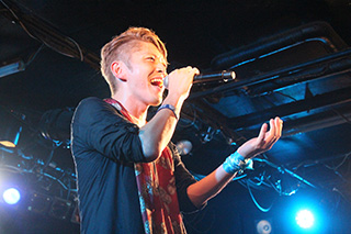 news-1610042300-c004