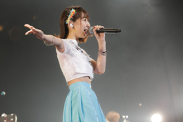 圧倒的パフォーマンスを開花させて大躍進！飯田里穂ライブツアー“rippi-echolic 東京公演”レポート - 画像一覧（8/11）