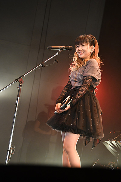 “牧野由依”をとことん突き詰めた、充実の一夜！ “YUI MAKINO LIVE―Thanx Beginning♪―”レポート - 画像一覧（2/5）