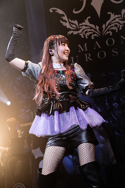 1年3ヶ月ぶりに魅せた黒崎真音の魔法の一夜！“MAON KUROSAKI LIVE 2017 ～Magic of Live!～”レポート - 画像一覧（1/7）