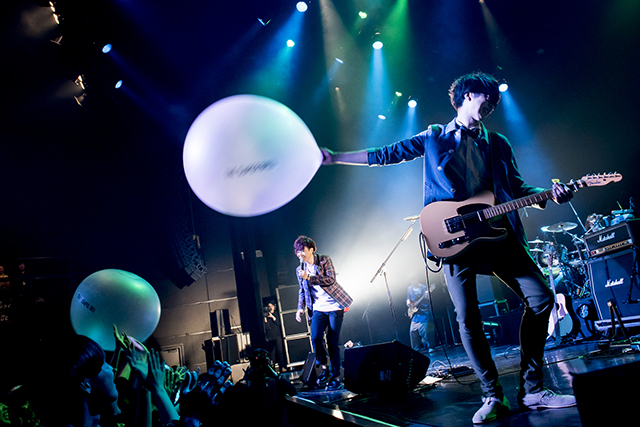 話題のツインヴォーカルユニット“The Super Ball”が満員の観衆の中、メジャーデビュー後初の東名阪TOUR FINAL公演を赤坂BLITZで開催！オフィシャルレポートが到着！ - 画像一覧（1/8）