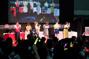 『シアターデイズ』対決では郁原ゆうのフルコンスーパープレイも！“「超アイドルマスターステージ ～THREE STARS!!! 紅白対決してみた！～」in ニコニコ超会議2017”レポート - 画像一覧（13/15）