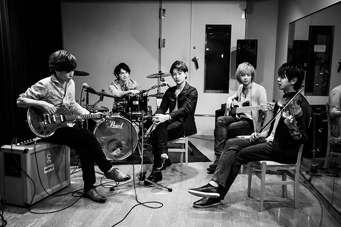 7月スタート“ノイタミナ”アニメ『DIVE!!』OPテーマに京都出身新人バンドQyotoデビュー曲「太陽もひとりぼっち」決定！！ - 画像一覧（1/2）