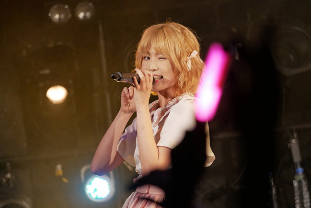 春奈るな×妄キャリ“冴えカノ♭”ライブ、ヨッピーも太鼓判の“三色”アンコール！！ - 画像一覧（8/13）