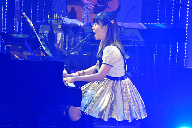 牧野由依の歌声が、観客の心に幸せを“セーブ”。“Yui Makino Live『Reset＆Happiness』”レポート - 画像一覧（6/6）