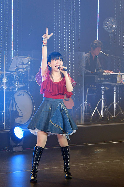 牧野由依の歌声が、観客の心に幸せを“セーブ”。“Yui Makino Live『Reset＆Happiness』”レポート - 画像一覧（4/6）