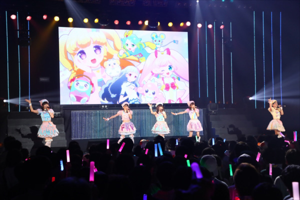 新しい“トモダチ”、新アイドル3人も堂々のパフォーマンス！ “アイドルタイムプリパラ サマーライブツアー2017”東京公演レポート - 画像一覧（9/12）