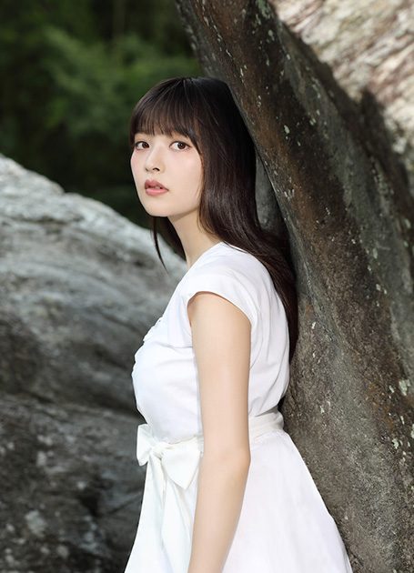 上坂すみれ最新アーティスト写真・1st EP「彼女の幻想」ジャケット公開
