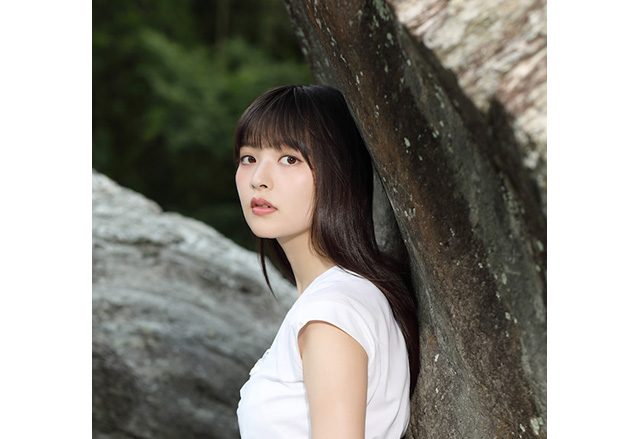 上坂すみれ最新アーティスト写真・1st EP「彼女の幻想」ジャケット公開！