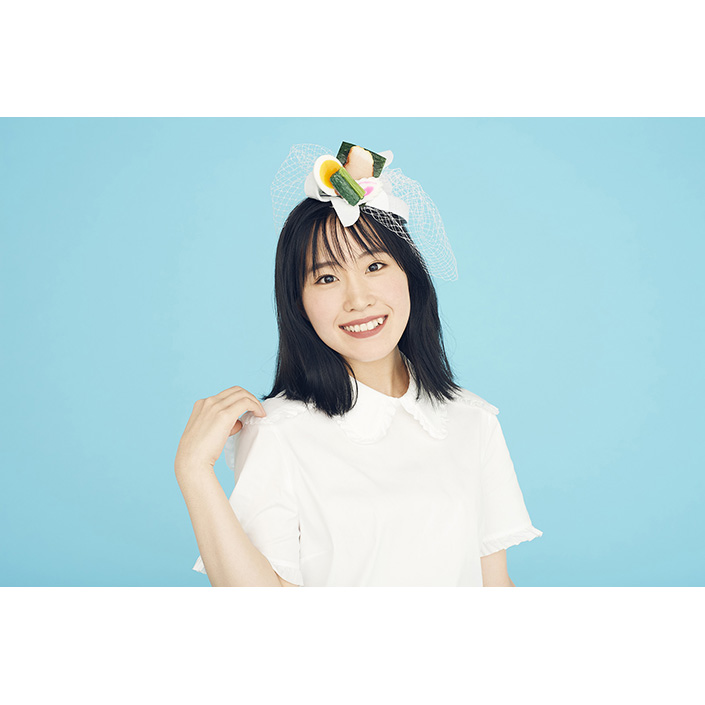 鈴木みのり 1月24日発売、TVアニメ『ラーメン大好き小泉さん』OPテーマ「FEELING AROUND」Music Video（2chorus.ver）公開！更に、リリース記念イベント開催決定！！ - 画像一覧（2/4）
