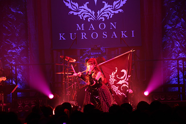 時に激しく、時に包み込むように……黒崎真音ワンマンライブツアー“MAON KUROSAKI Birthday Live Tour 2018 -prism-”スタート！