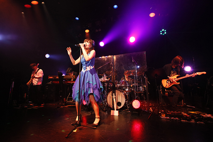 人気女性声優・渕上 舞 1st LIVE“Fly High Myway!”初日となる東京・代官山 UNIT 公演が大盛況のうちに終了！ - 画像一覧（2/3）