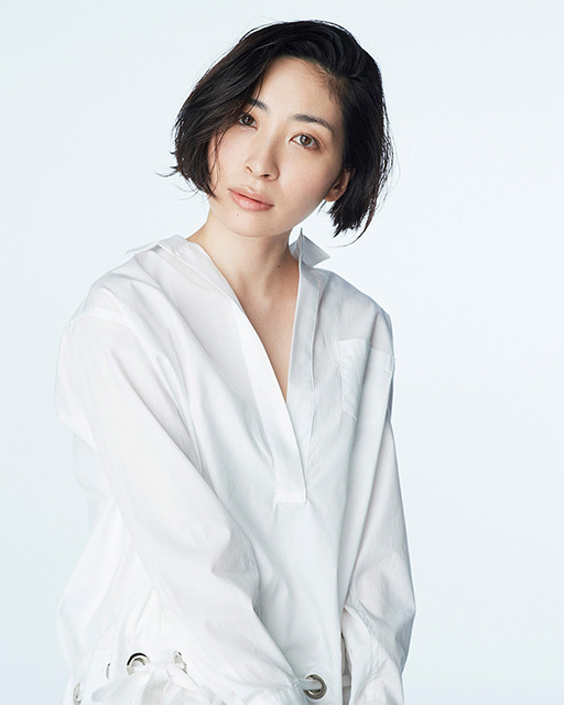 坂本真綾、「Fate/Grand Order」関連の楽曲を一枚にまとめた29thシングル「逆光」ジャケット公開！FGO盤は武内崇描き下ろし！ - 画像一覧（1/4）