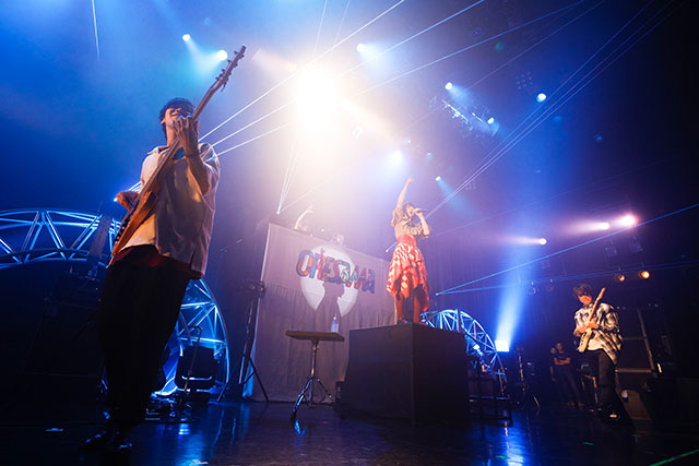 光と音のワンダーランドへ誘う――。ORESAMAワンマン・ライブ“ワンダーランドへようこそ ～in AKASAKA BLITZ～”ライブレポート！ - 画像一覧（8/9）