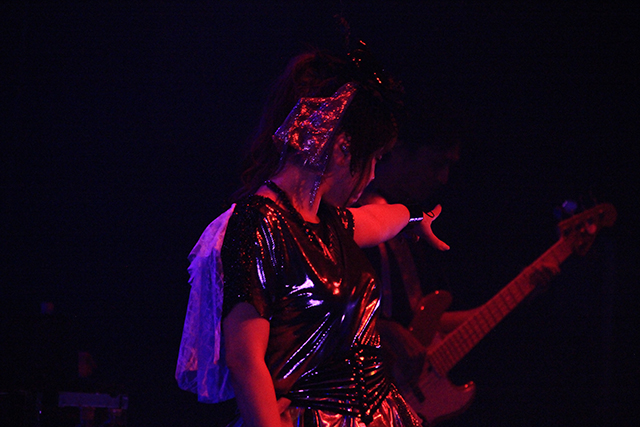 KOTOKOが見せた涙の理由は……？　サプライズゲストも登場した“KOTOKO LIVE TOUR 2018「tears cyclone-廻-」”東京公演レポート - 画像一覧（1/6）