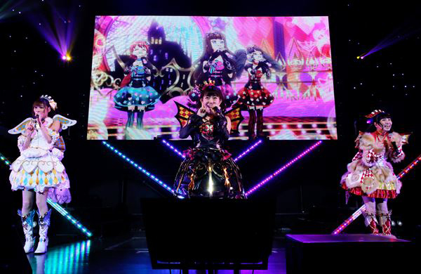 作中の名シーンや、作品を超えた掛け合いも現実に！“プリパラ＆キラッとプリ☆チャン AUTUMN LIVE TOUR”東京公演レポート - 画像一覧（12/14）