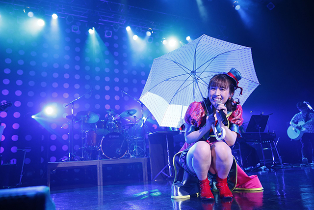 心の叫びもおちゃめな振る舞いも、すべてがみのりんごらしい！“鈴木みのり 1st LIVE TOUR 2019 ～見る前に飛べ！～”レポート - 画像一覧（6/7）