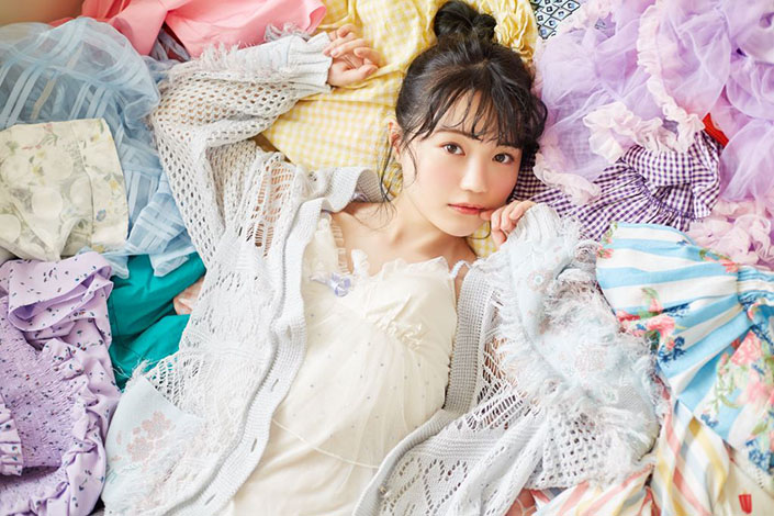 尾崎由香、メジャーソロデビューから1年、ファン待望の1st Solo Album『MIXED』の発売が決定！アルバムの発売を記念してソロライブも開催！ - 画像一覧（1/2）