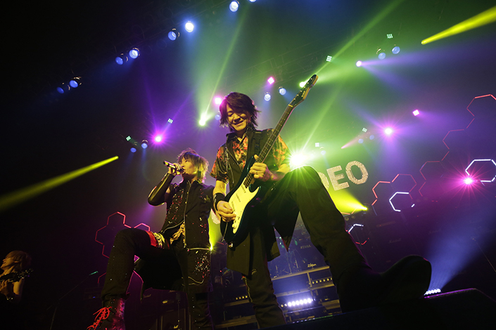 GRANRODEO 約2年ぶりとなる全国ツアー『GRANRODEO LIVE TOUR 2019 “FAB LOVE”』初日公演大盛況!東京・Zepp DiverCityで2Daysのツアー追加公演開催決定! - 画像一覧（1/2）