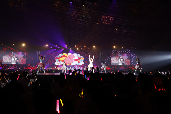 コンセプトは「Power of Smile 2019」？ “THE IDOLM@STER CINDERELLA GIRLS 7thLIVE TOUR Special 3chord♪ Comical Pops!” 幕張公演DAY1レポート - 画像一覧（5/5）