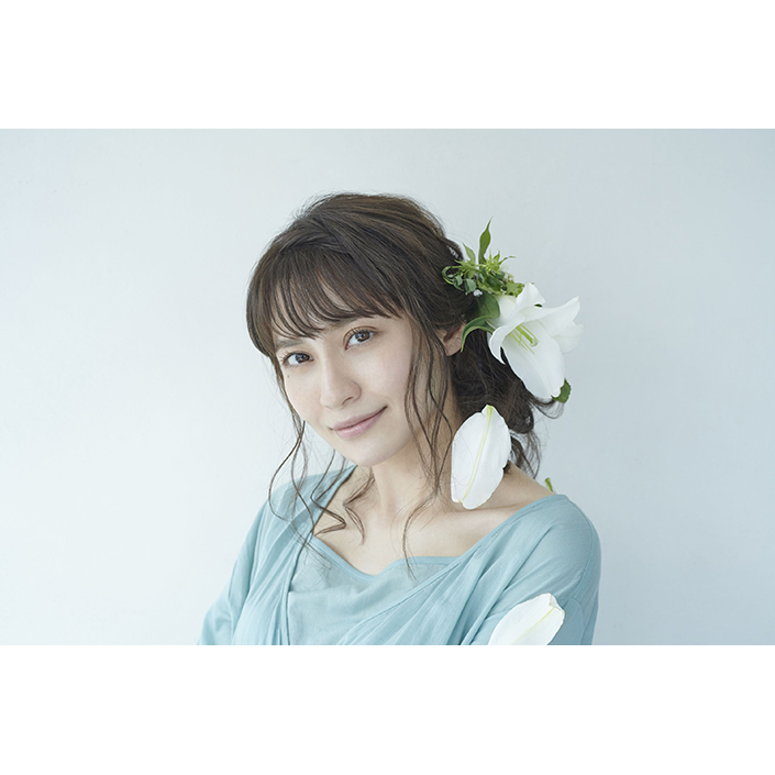 中島 愛 11月6日 2枚同時リリースのWタイアップシングル｢水槽｣/「髪飾りの天使」アーティスト写真、ジャケット写真公開!! - 画像一覧（2/4）