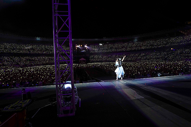 水樹奈々、通算200公演目のソロライブで新旧の名曲たちを熱唱！“NANA MIZUKI LIVE EXPRESS 2019”ライブレポート - 画像一覧（3/10）