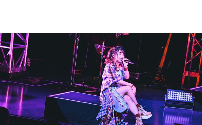 10代最後のバースデーイブは涙と絶叫の全力ライブ！ “亜咲花 20th Birthday Live ～EVE～”ライブレポート