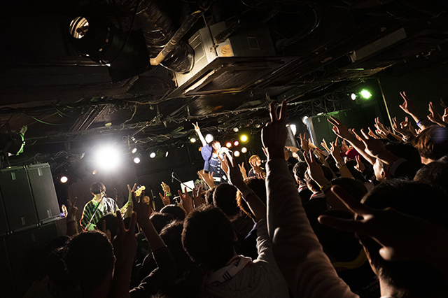 スピラ・スピカ、冬の全国6都市ワンマンツアーが開幕！3月18日にメジャー1stフルアルバム『ポップ・ステップ・ジャンプ！』発売決定！ - 画像一覧（2/3）