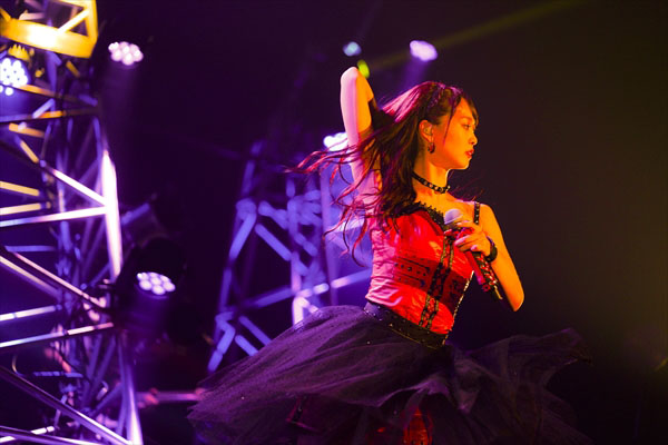 芹澤 優、1stソロライブツアー“Yu Serizawa 1st Live Tour 2019 ～ViVid♡(ｱｲ)コンタクト！～”ライブレポート - 画像一覧（1/6）