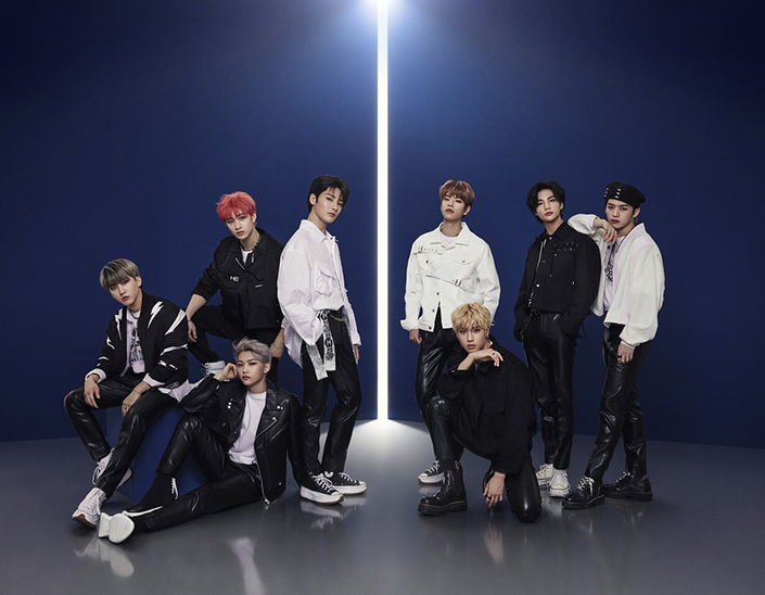 Stray Kids、TVアニメ『神之塔 -Tower of God-』のOP＆ED主題歌を収録したJAPAN 1st Single「TOP -Japanese ver.-」のジャケット写真＆特設サイトが解禁！