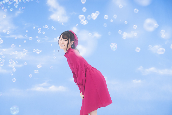 小倉 唯、6月10日発売の新曲「ハピネス*センセーション」ジャケット写真を公開！明るい未来を感じさせる爽やかなビジュアルに！