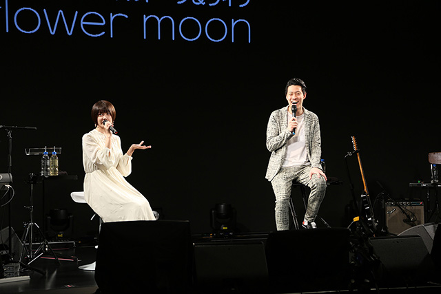 竹達彩奈スペシャルトーク＆ライブ｢flower moon｣オフィシャルレポート到着！霜降り明星の粗品とのセッションも実現！ - 画像一覧（1/4）