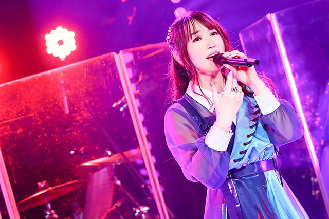 初のオンラインライブで届けたファンへの感謝と愛――水樹奈々、愛に包まれた“NANA ACOUSTIC ONLINE”レポート！ - 画像一覧（9/11）