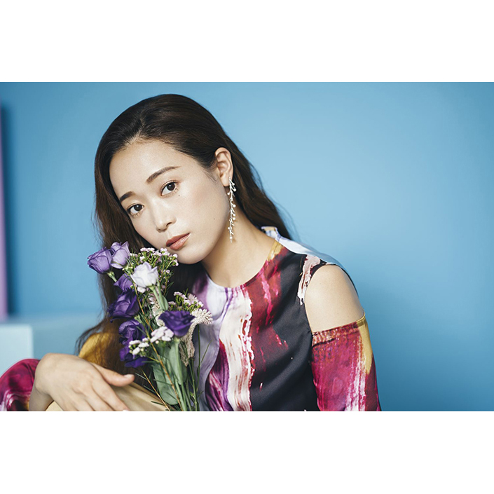 Wakana カバーアルバムリードトラック「時には昔の話を」ティザー映像公開！そしてアルバム初回限定盤フォトブック掲載カットも先行公開！ - 画像一覧（4/6）