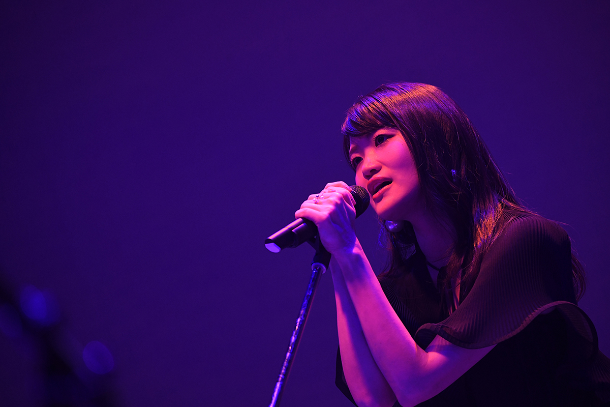 早見沙織配信ライブ「Hayami Saori STREAMING LIVE“glimmer of hope”」オフィシャルレポート到着！ - 画像一覧（4/8）