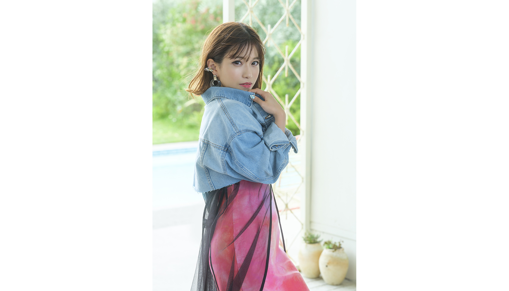 亜咲花2ndアルバム『Pontoon』リリース記念、亜咲花×TAKE（FLOW)スペシャル対談！アルバムリード曲制作秘話とTAKEによる全曲解説も！ - 画像一覧（2/6）