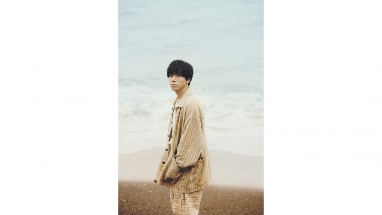 梶原岳人、10月20日発売 1st mini Album『何処かの君に』の新曲にSaucy Dog石原慎也提供の書き下ろしのコラボ楽曲が収録決定！さらに、新アー写も解禁！