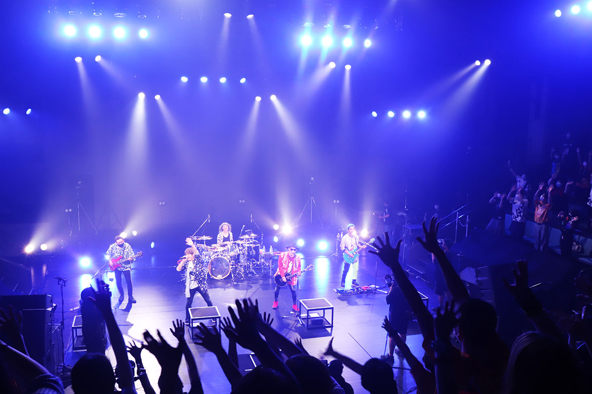 【ライブレポ連載：最終回】FLOW SPECIAL ONLINE LIVE 全アルバム網羅 炎の12ヶ月：vol.12 THE FINAL『BEST SELECTION LIVE』 - 画像一覧（8/10）