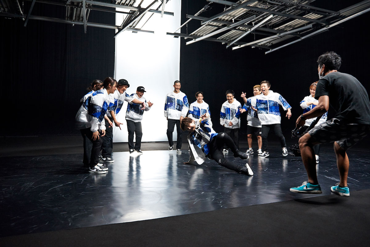 【密着レポート】内田雄馬、待望の2ndアルバム『Equal』の収録曲「DNA」で大注目のダンスチーム・KOSÉ 8ROCKSとコラボ！貴重な MV撮影現場に潜入！ - 画像一覧（22/24）