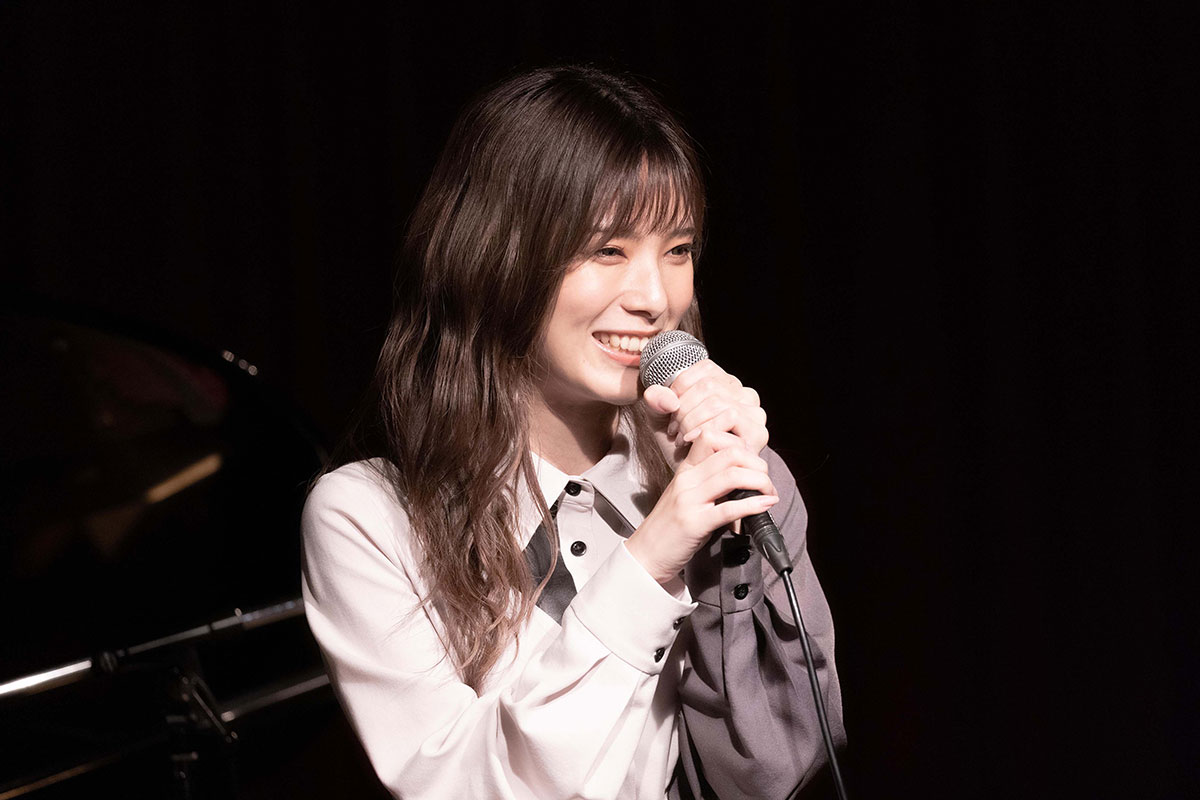 【ライブレポート】生涯に一度だけの特別な初ワンマンライブ――。佐藤ミキ、“first live 「名もない花」”で改めて見せたシンガーの始まり。