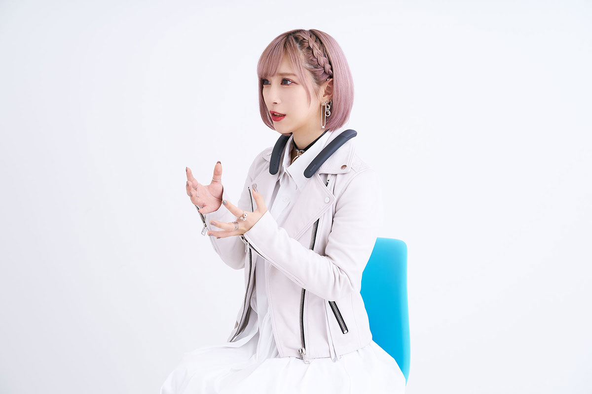 「耳元に広がる自分だけの音」とは？ ReoNa、ワイヤレスネックバンドスピーカーを初体験！【リスアニ！ガジェット】 - 画像一覧（5/6）