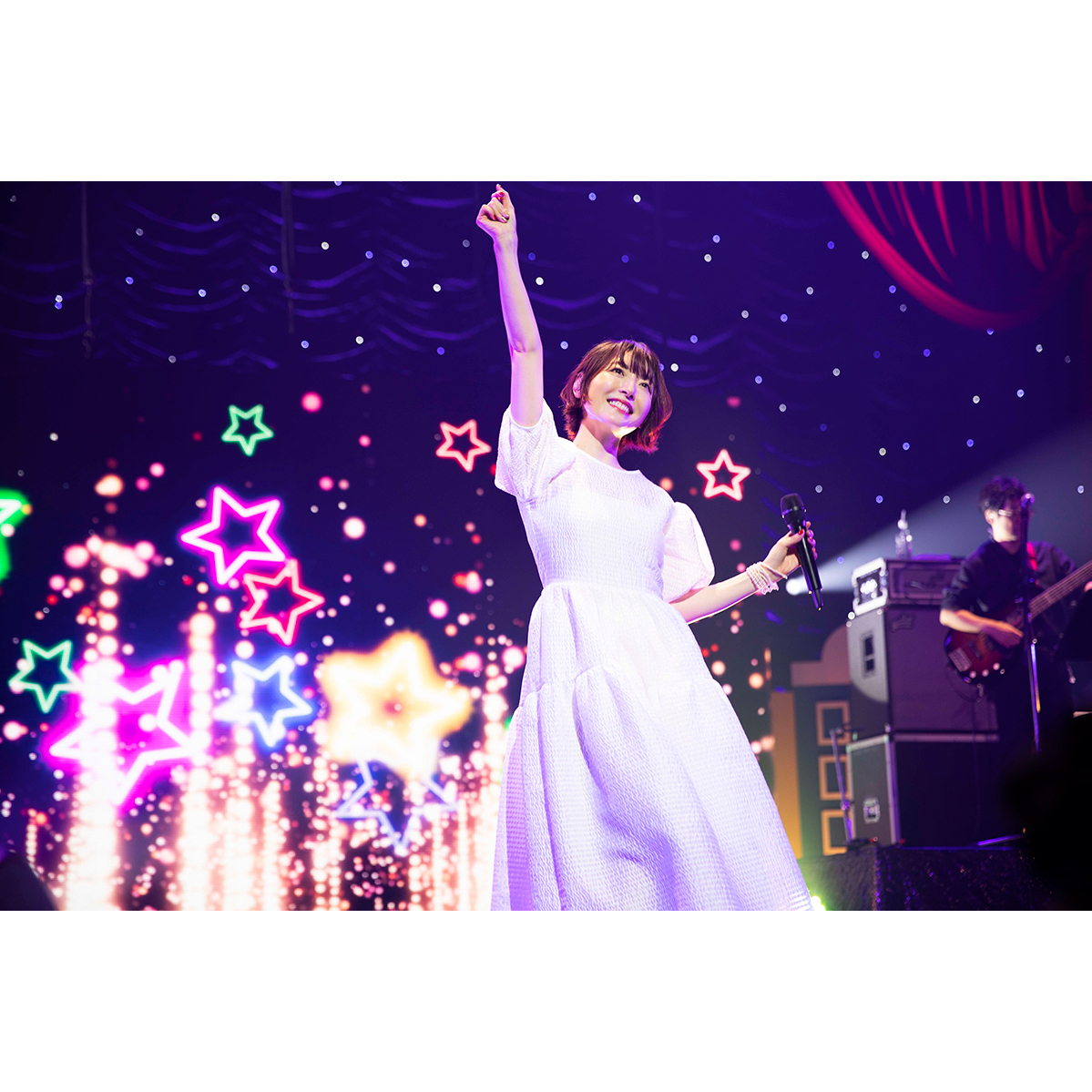 花澤香菜「再出発」への一歩を踏み出す―「HANAZAWA KANA Showcase Live 2021 “Moonlight Magic”」オフィシャルライブレポート到着！ - 画像一覧（5/7）