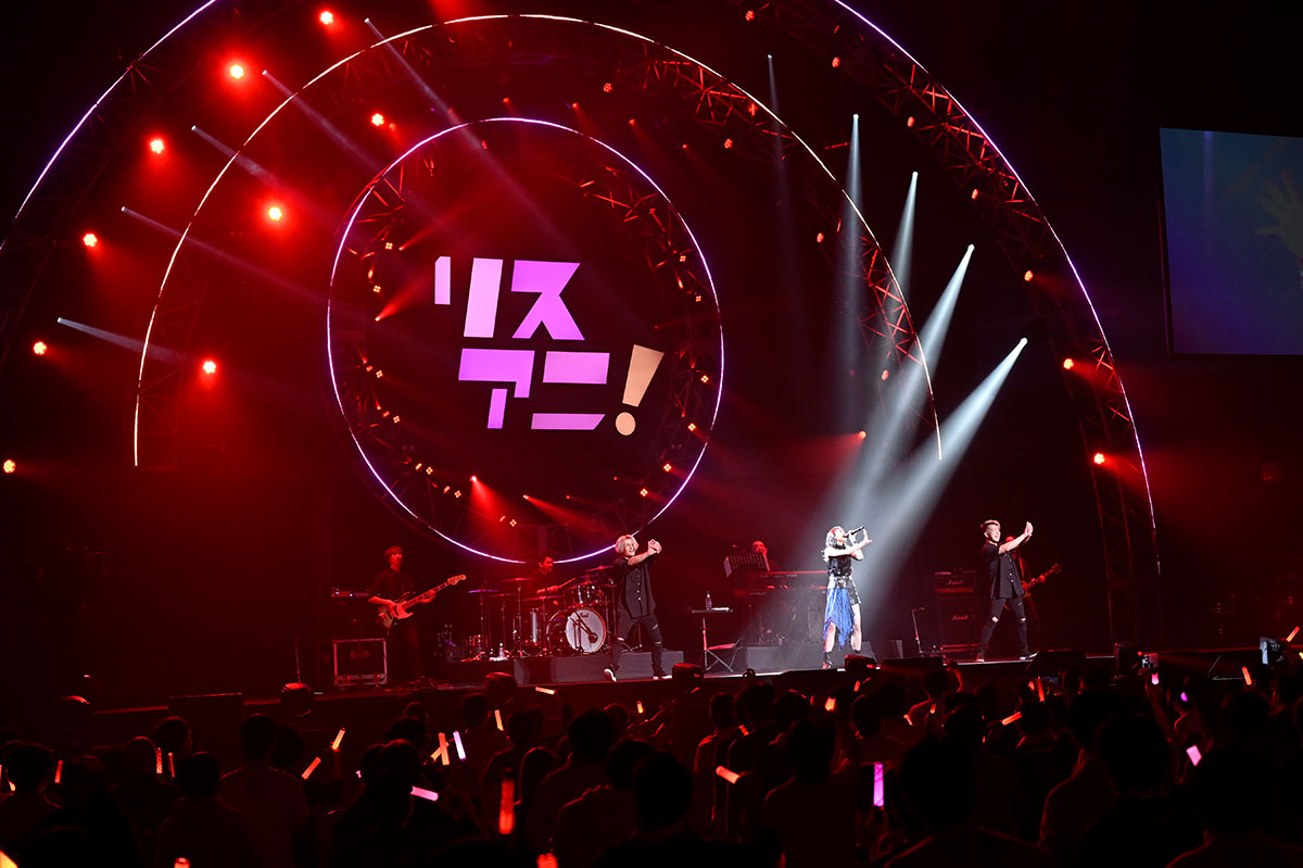 【ライブレポート】IDOLY PRIDE 星見プロダクション、藍井エイル、岡咲美保、鈴木みのり、halca、May’n、ReoNaの7組が熱演！　“リスアニ！LIVE 2022”2日目公演“SATURDAY STAGE”速報レポート - 画像一覧（15/17）