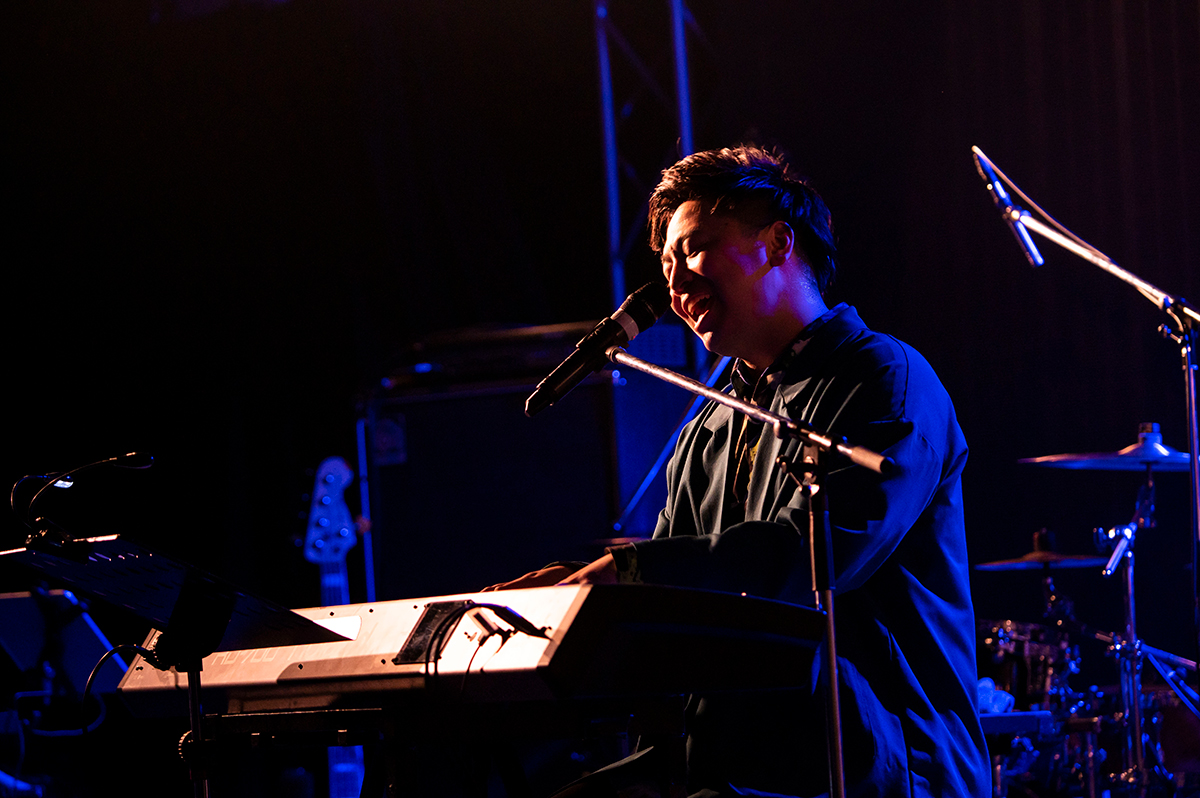 all at once、今夏放送のアニメ『シュート！Goal to the Future』ED主題歌担当決定！　ファンへの感謝を込めてツアーのタイトル曲「Fanfare」の東京公演映像も公開 - 画像一覧（7/9）