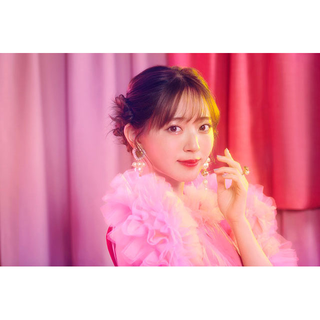 鈴木愛理 初の単独アニソン挑戦、新曲「ハートはお手上げ」が6月1日にリリース！　4月22日には先行配信開始＆MVプレミア公開決定 - 画像一覧（1/5）