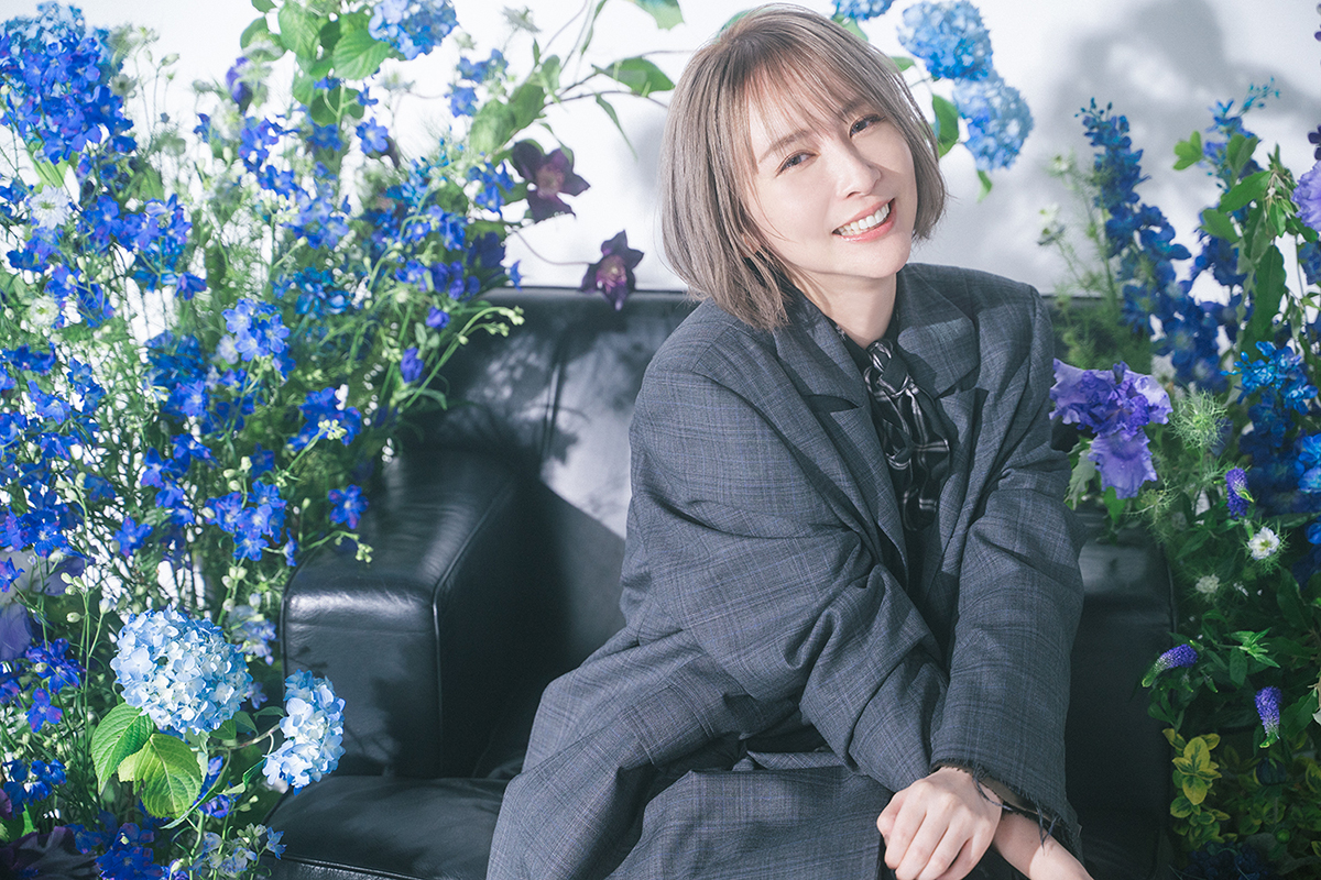 藍井エイル、ニューシングル「HELLO HELLO HELLO」発売決定！表題曲では自身初となる温かいラブバラードが完成！ - 画像一覧（1/2）