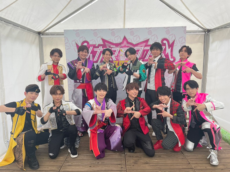 【ライブレポート】会場に広がる“SideMポーズ”――「アイドルマスター SideM」、初の野外ロックフェス出演“イナズマロック フェス”のステージをレポート！　出演後の仲村宗悟（天道 輝役）へのインタビューも掲載 - 画像一覧（8/10）